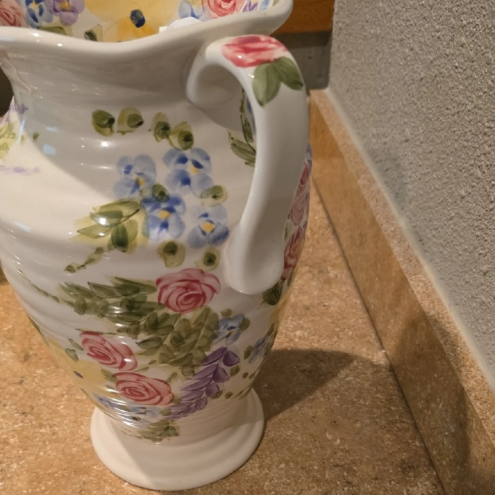 Tabletop Gallery Jardine English Garden Style Vase